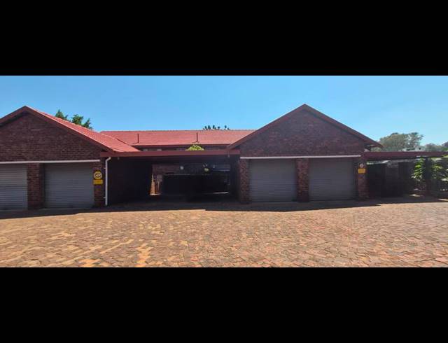 3 BEDROOM DUPLEX FOR SALE IN SILVERTON